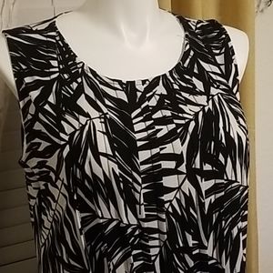 Dress in size 16 W.